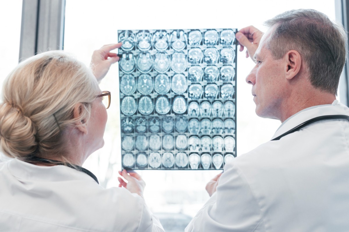 Doença de Parkinson cresce no Brasil: desafios, custos e avanços no tratamento segundo especialist