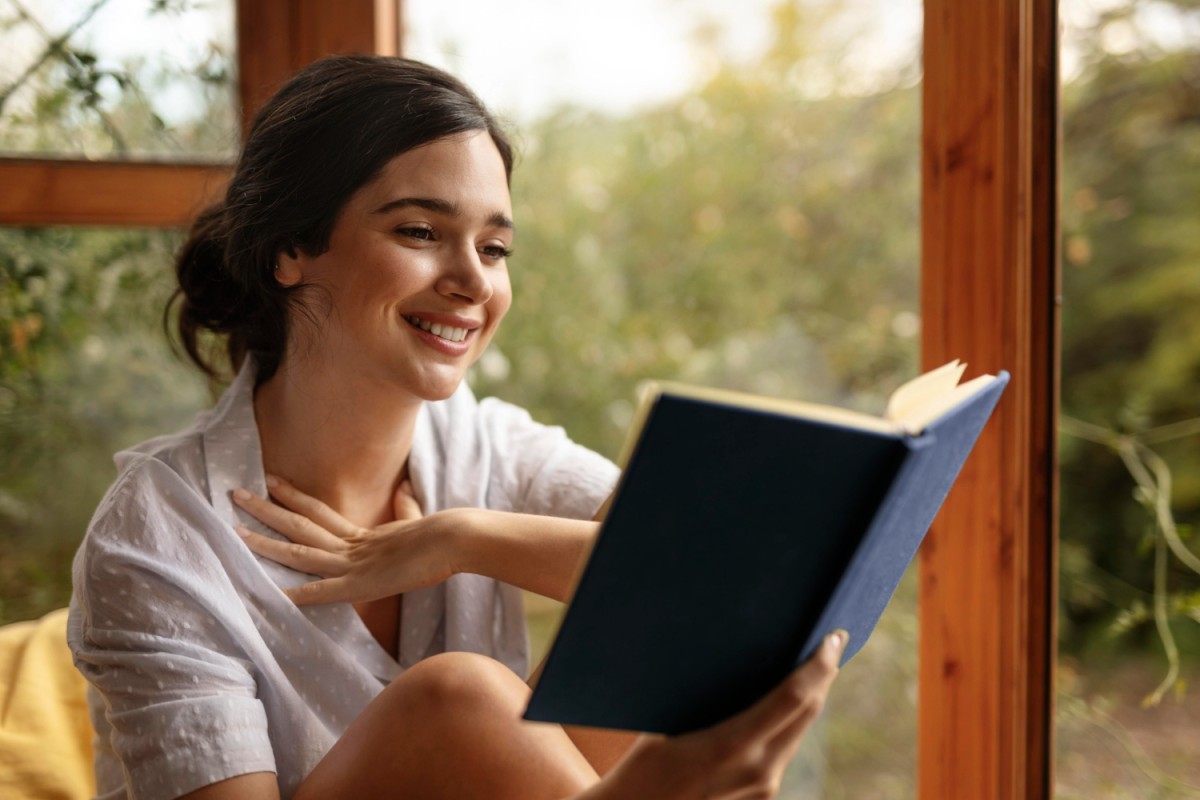Dia do Livro: Quais os benefícios da leitura para a saúde do corpo e da mente?