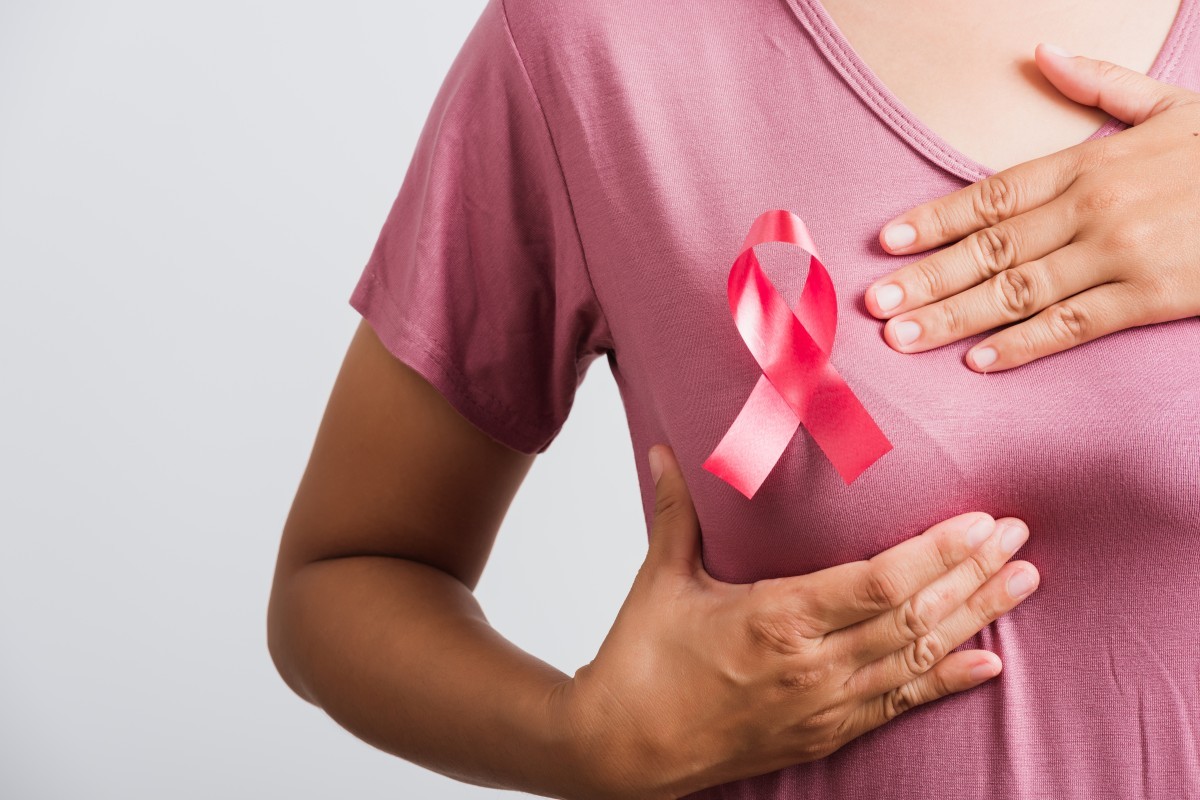 Menopausa Tardia: Aumento de Até 40% no Risco de Câncer de Mama