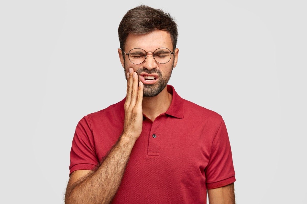 Dor de Dente Constante? Pode Ser Pulpite, Inflamação que Afeta o Nervo Dental